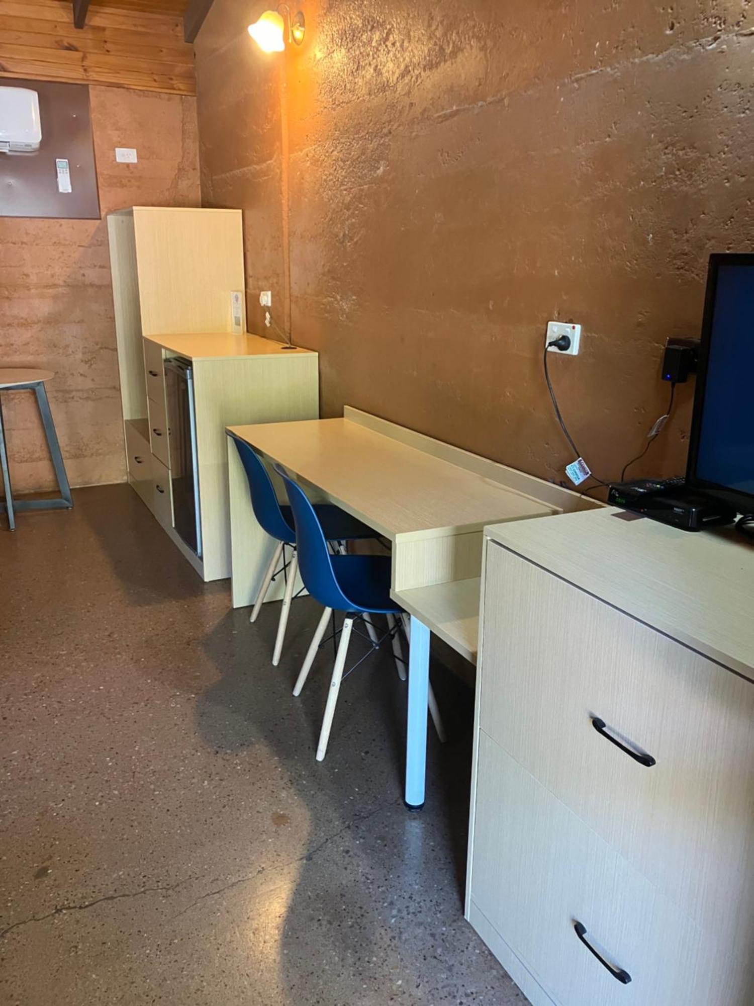 Territory Manor Motel & Caravan Park Mataranka Room photo